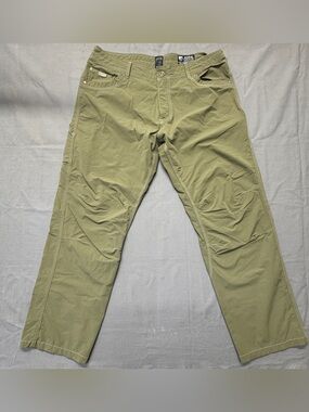 Kuhl Men's Tan Utility Cargo Pants 40x32 G4